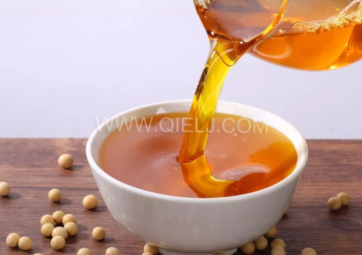 大豆油精煉加工設備，企鵝優(yōu)化工藝降低生產(chǎn)成本(圖1)